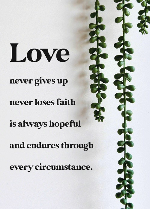 Poster 50x70 Love never gives up - 552598P -  Posters XL  bij MajesticAlly